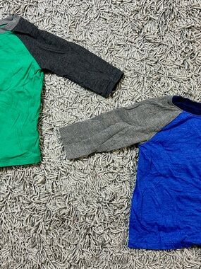 Old Navy Kids Raglan Long Sleeve Tee in Green & Blue